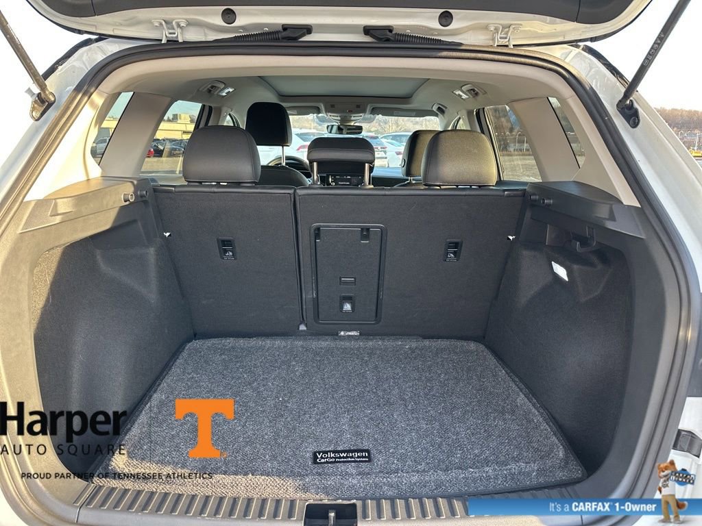 Used 2025 Volkswagen Taos SE image 21