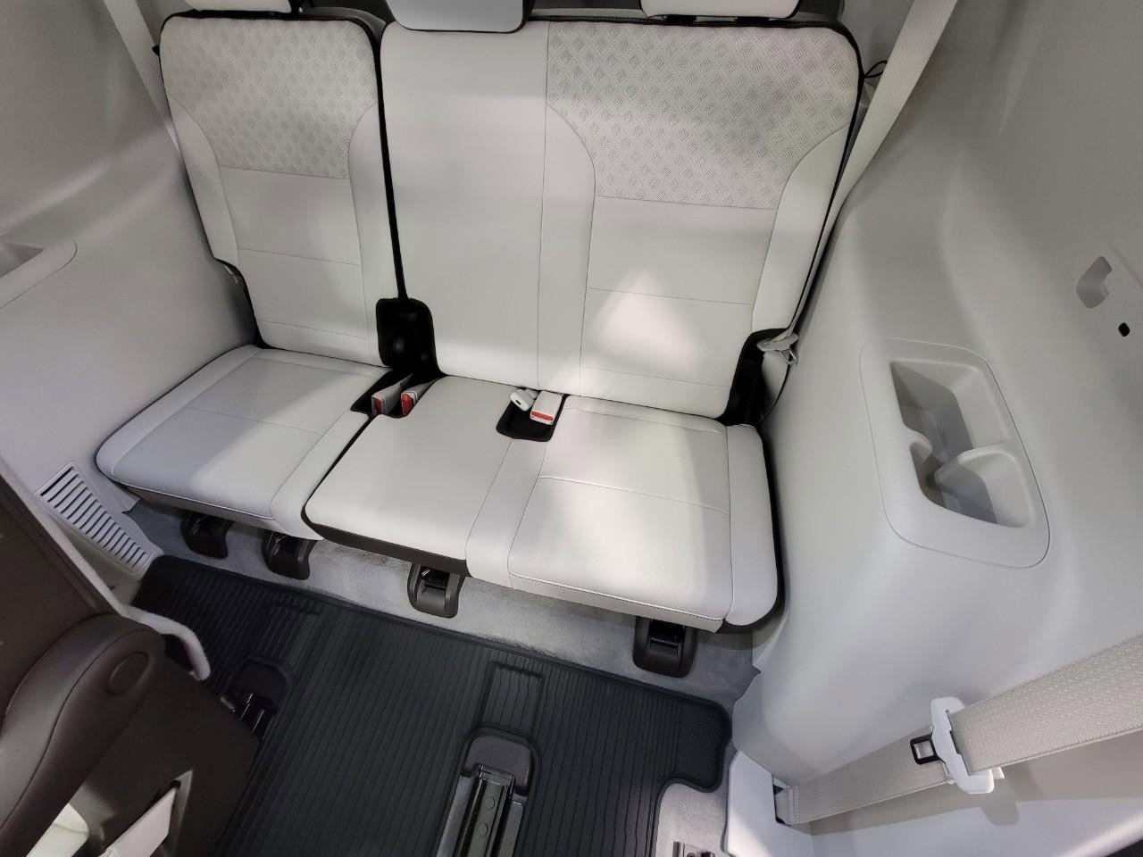 Used 2024 GMC Acadia Denali w/ LPO, Floor Liner Package AWD/4WD image 26