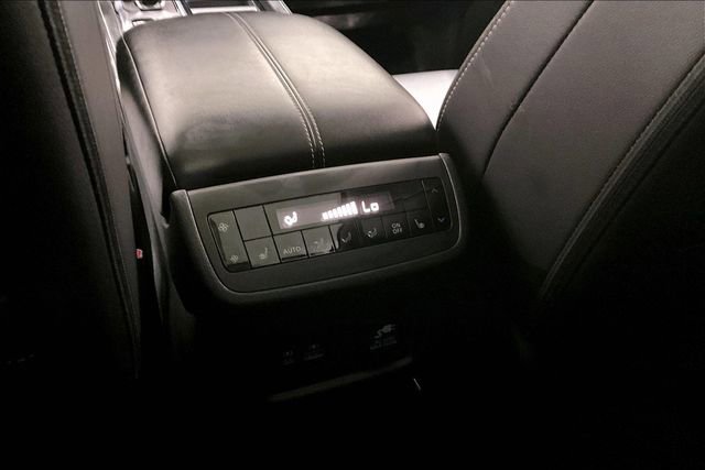 Used 2023 Nissan Pathfinder SL image 10