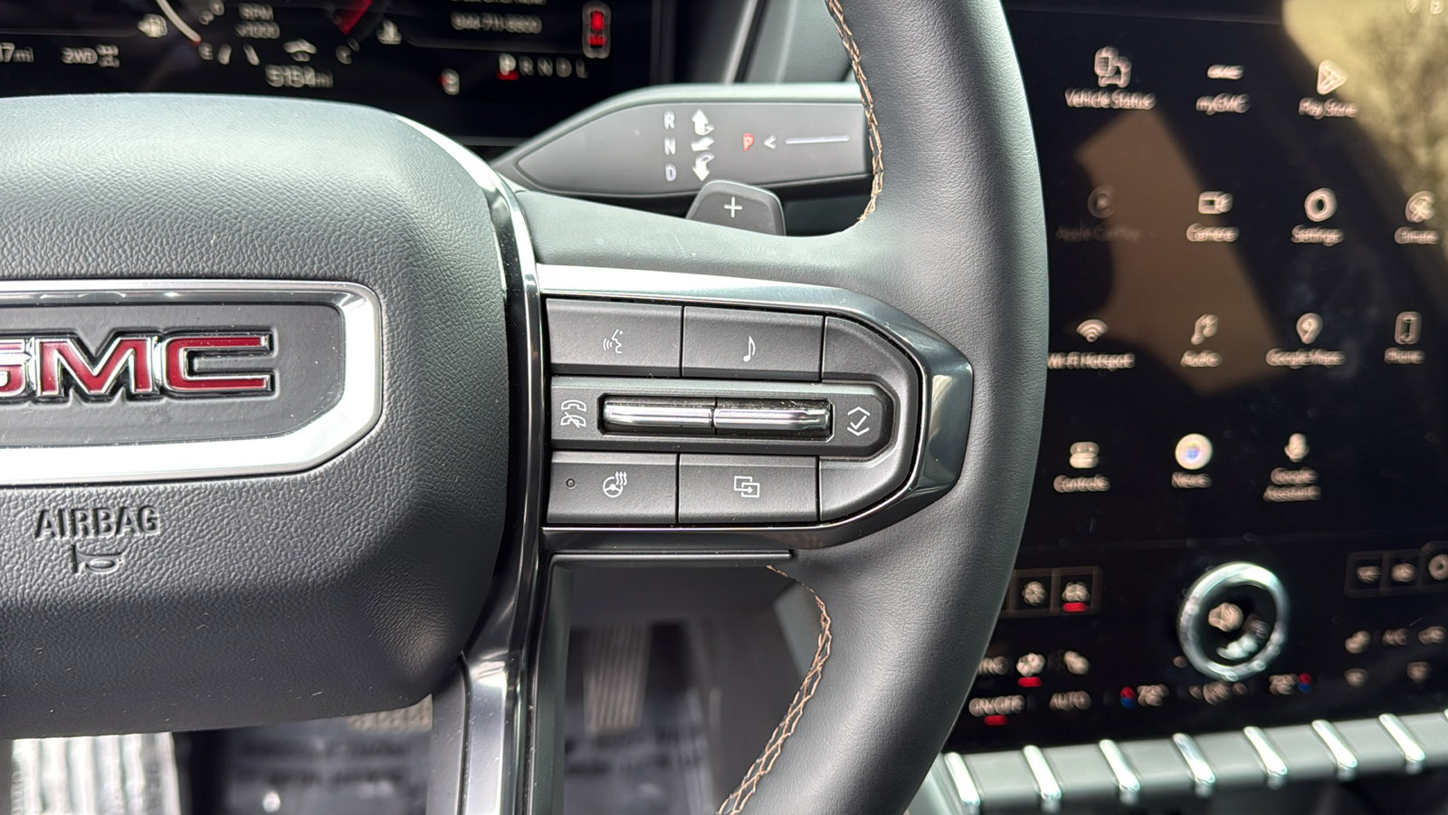 Used 2026 GMC Terrain AT4 w/ Technology Package II image 17