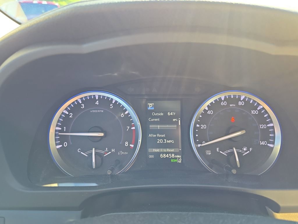 Used 2018 Toyota Highlander XLE w/ Carpet Mat Package (TMS) FWD image 22