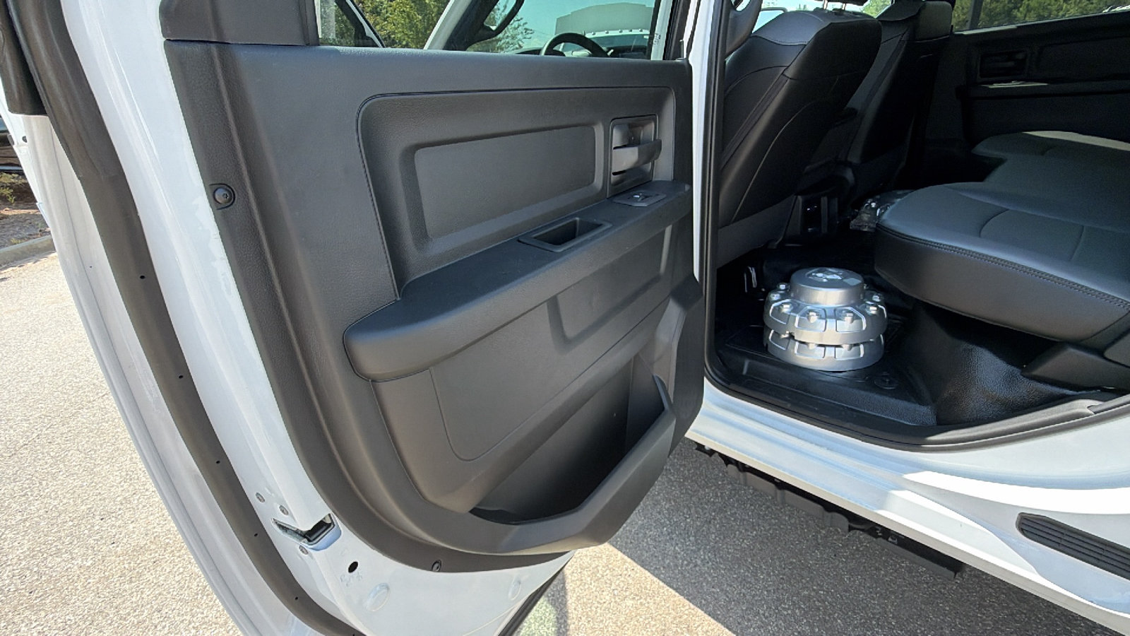 New 2026 RAM 5500 Tradesman w/ Chrome Appearance Group AWD/4WD image 19