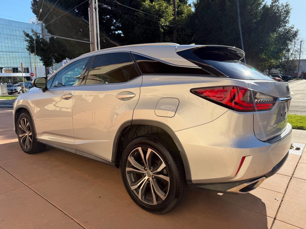 Used 2017 Lexus RX 350 FWD w/ Premium Package image 3