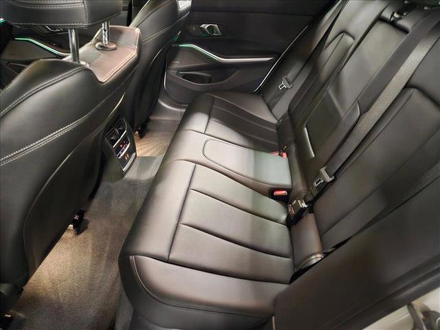 Certified 2024 BMW 330i Sedan w/ Premium Package image 17