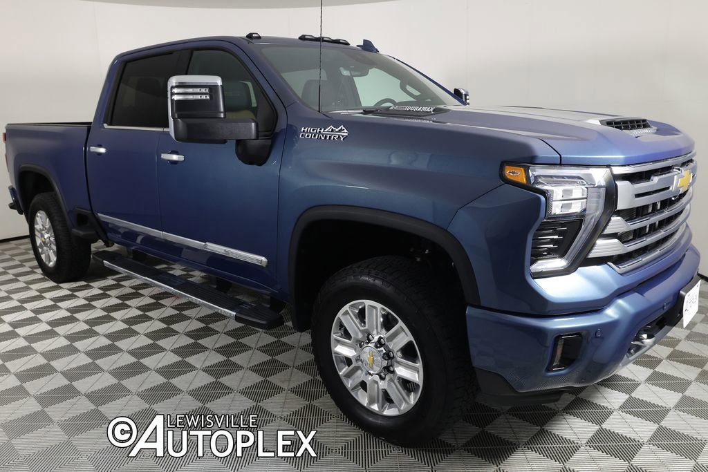 Used 2025 Chevrolet Silverado 2500 High Country w/ High Country Premium Package AWD/4WD image 3