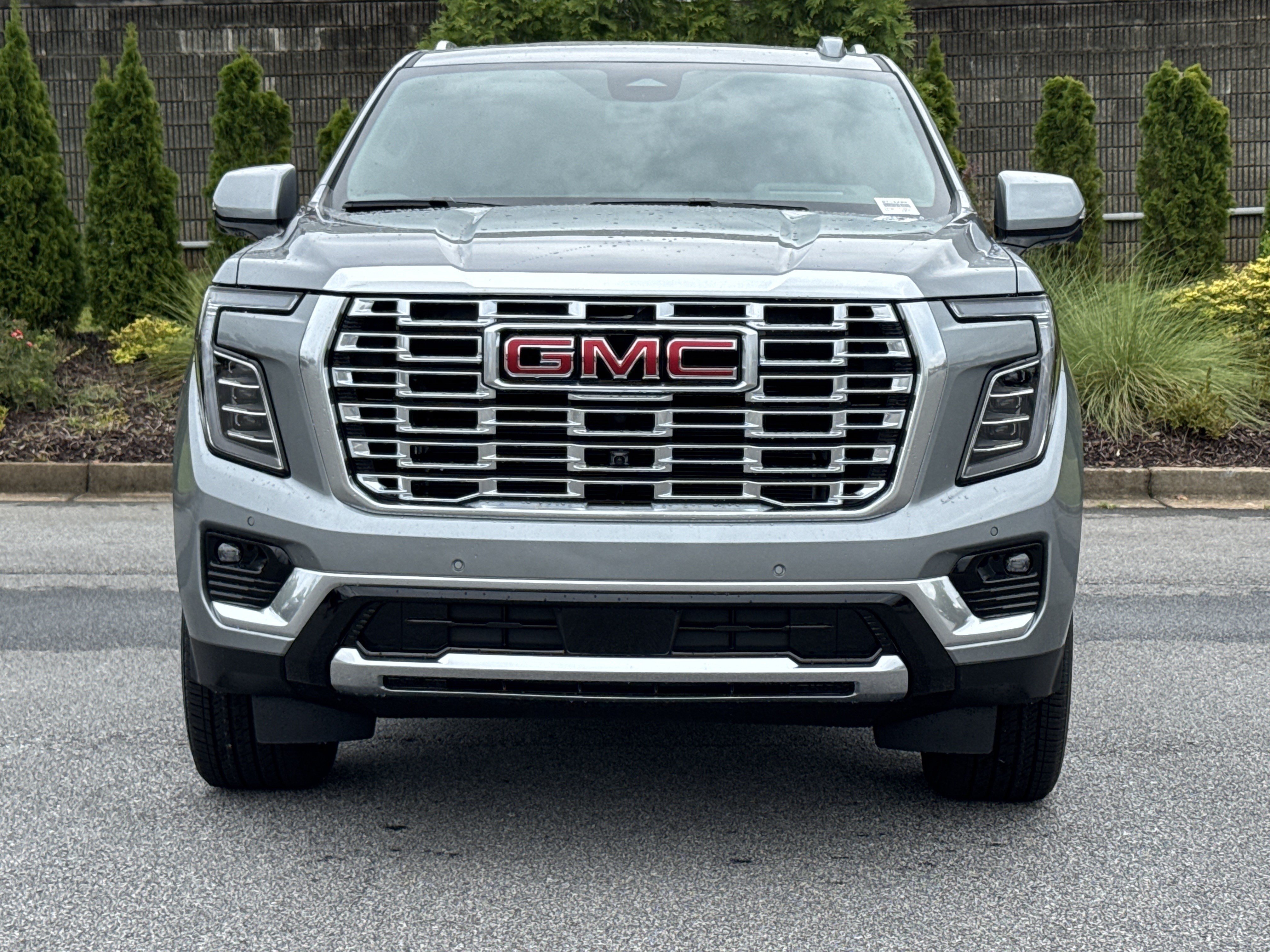 New 2026 GMC Yukon Denali w/ Sun & Power Step Package AWD/4WD image 3
