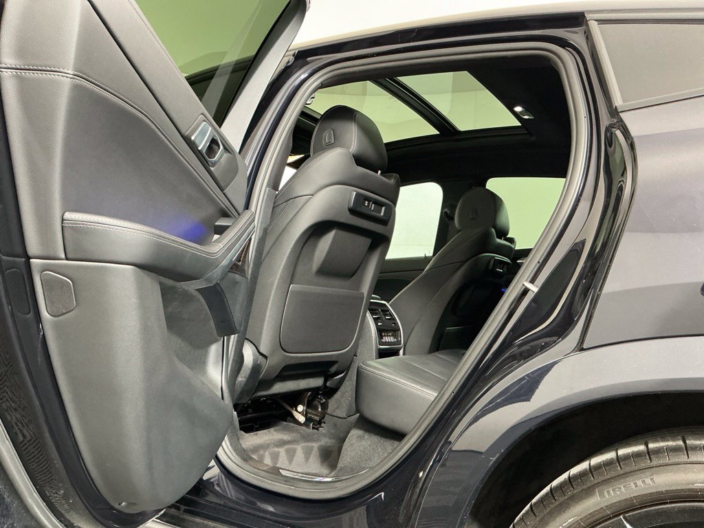 Used 2021 BMW X6 xDrive40i w/ M Sport Package AWD/4WD image 28