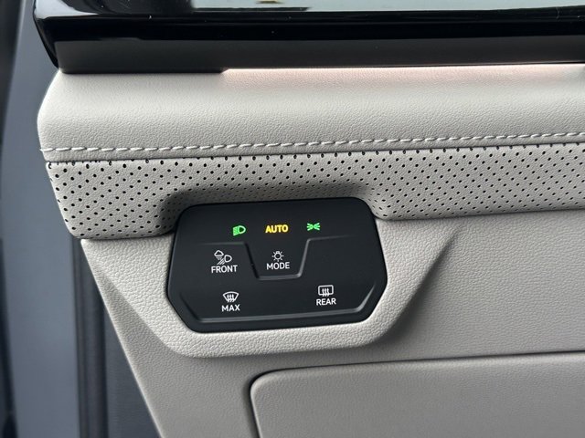 New 2026 Volkswagen Atlas SEL Premium R-Line image 24