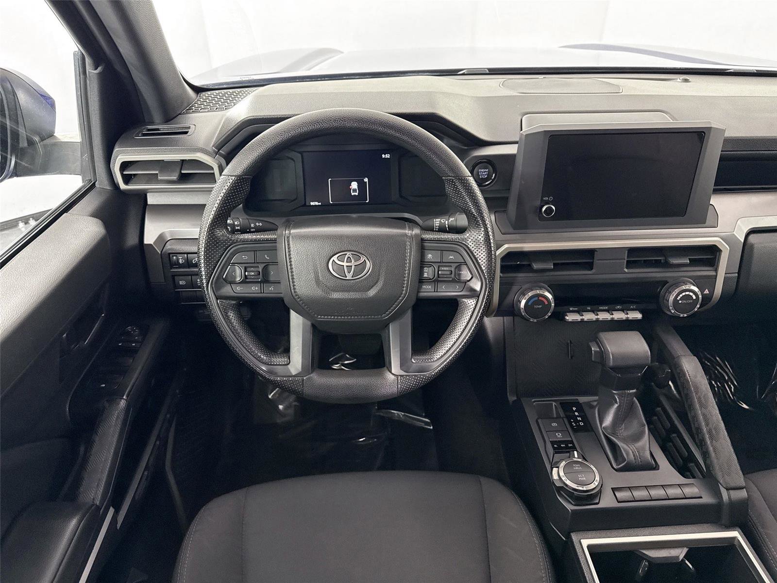 Certified 2024 Toyota Tacoma SR5 AWD/4WD image 31