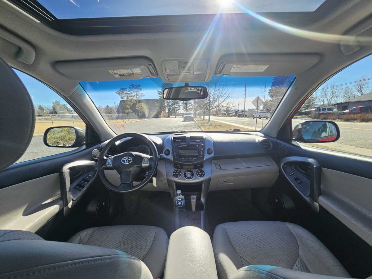 Used 2008 Toyota RAV4 Limited AWD/4WD image 36