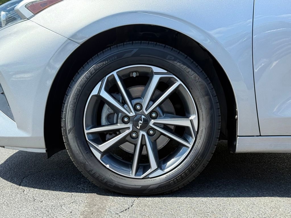 Used 2023 Kia Forte LXS image 8