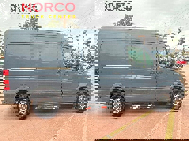 Used 2018 Mercedes-Benz Sprinter 2500 image 1