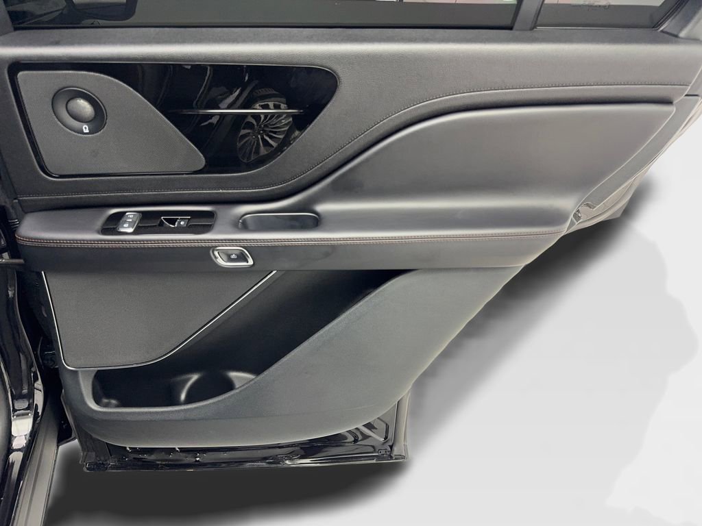 Used 2024 Lincoln Aviator Reserve w/ Equipment Group 201A image 44