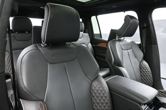 Used 2023 Jeep Grand Cherokee L Summit AWD/4WD image 31