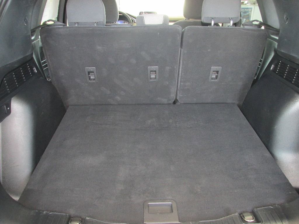 Used 2021 Ford Escape SE image 32