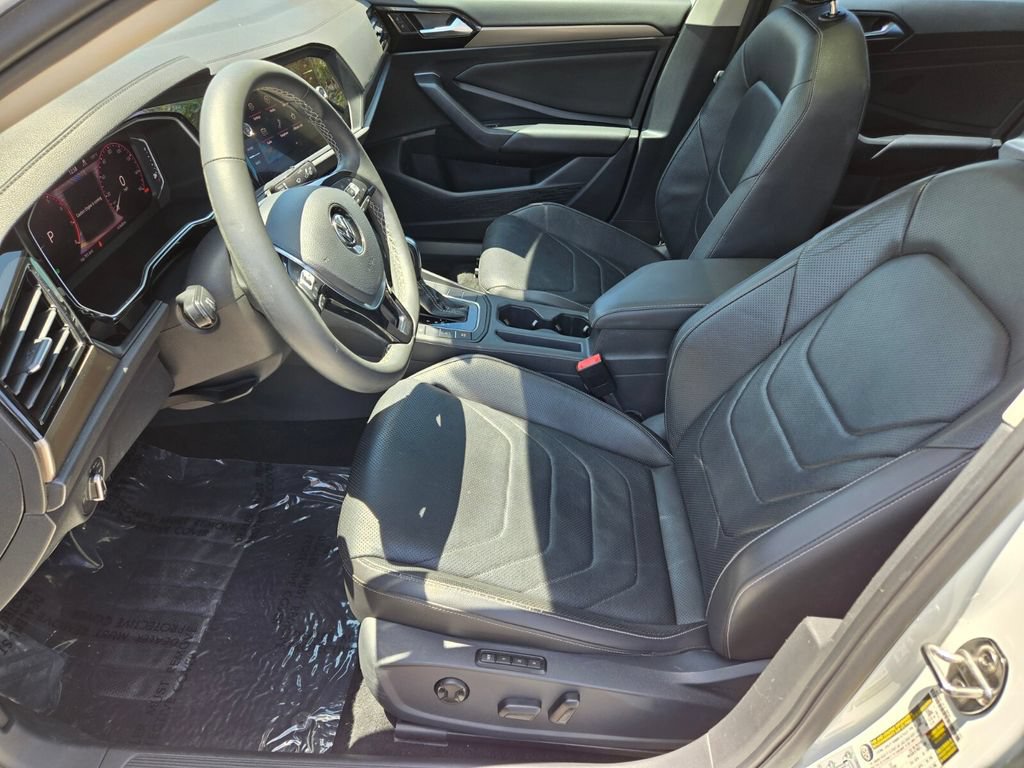 Certified 2021 Volkswagen Jetta SEL Premium FWD image 10
