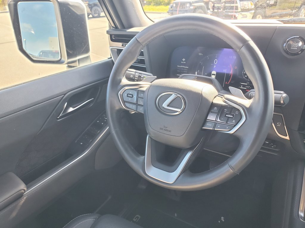 Used 2024 Lexus GX 550 image 7