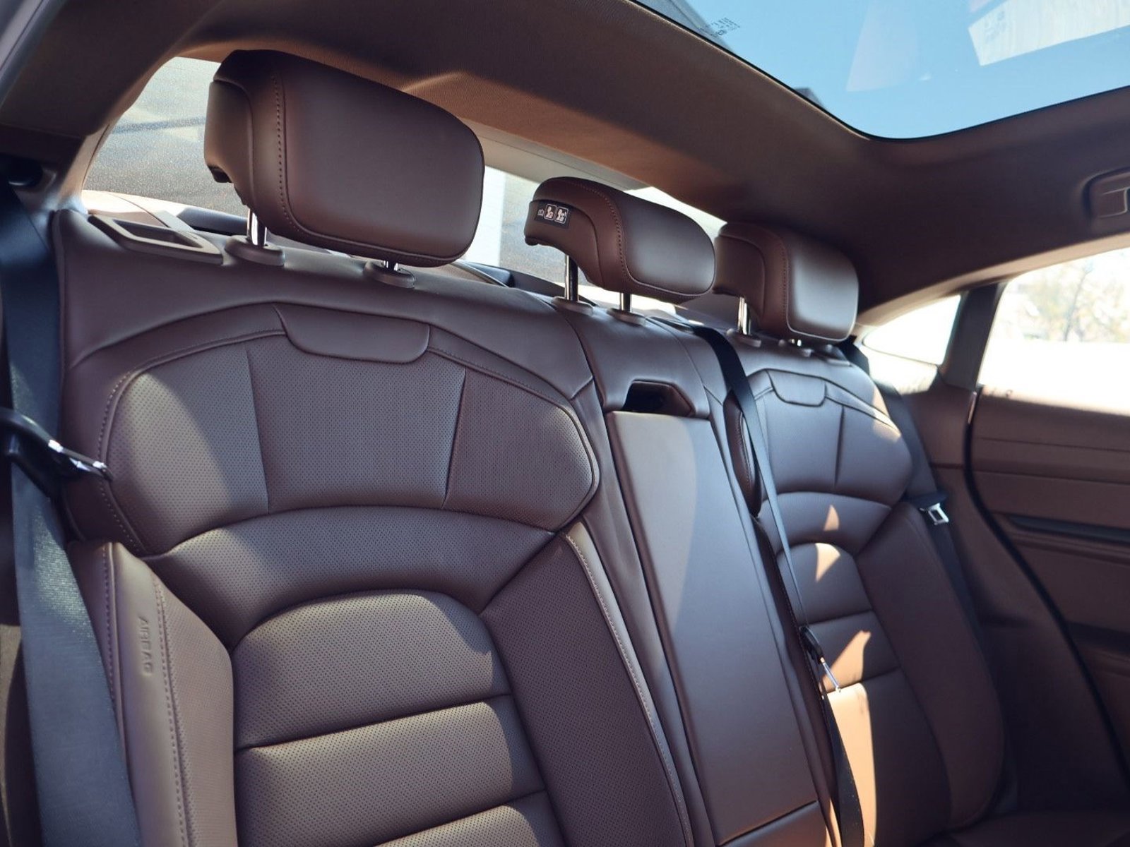 New 2026 Porsche Taycan image 23