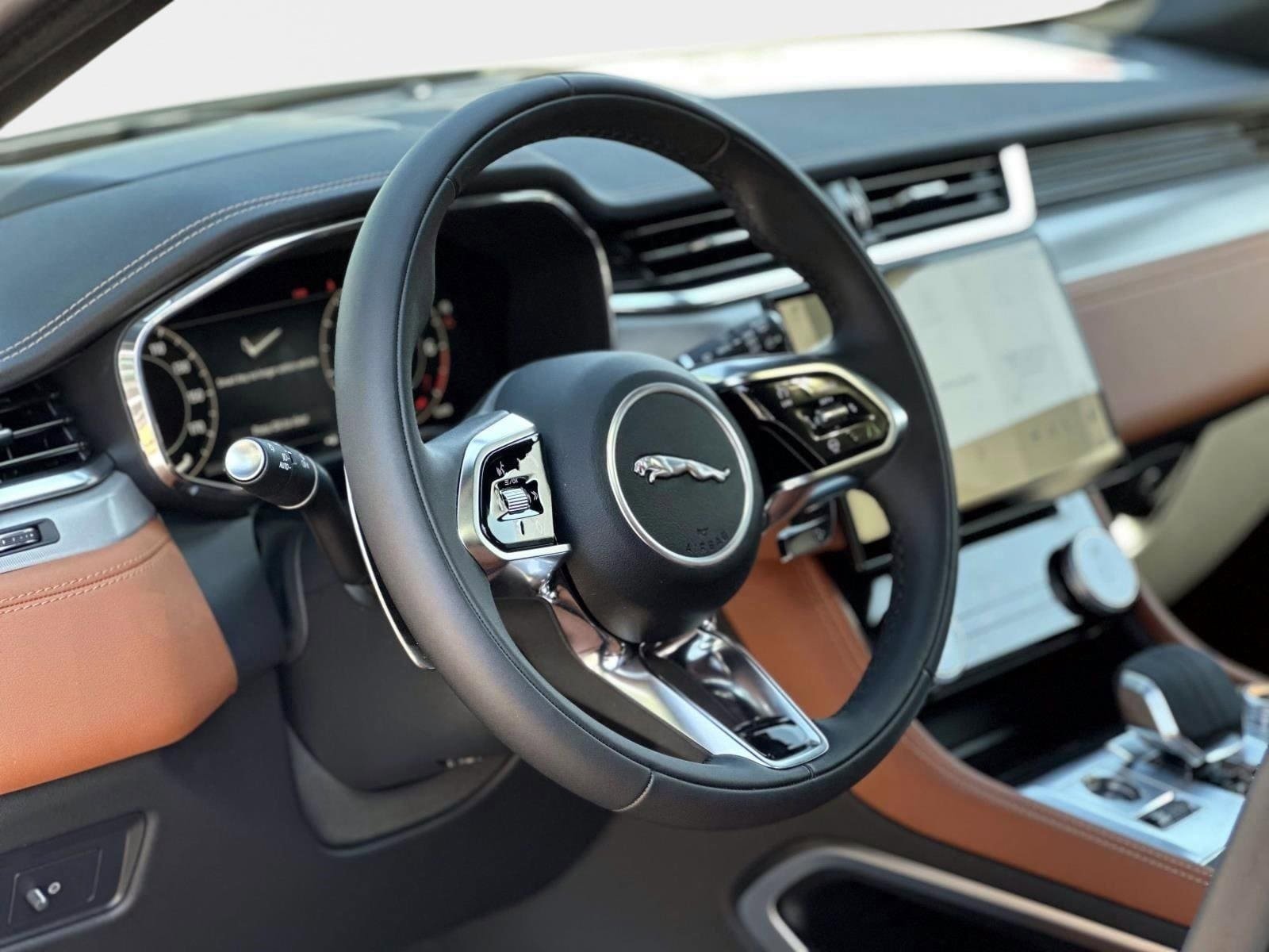 New 2026 Jaguar F-PACE R-Dynamic S AWD/4WD image 25