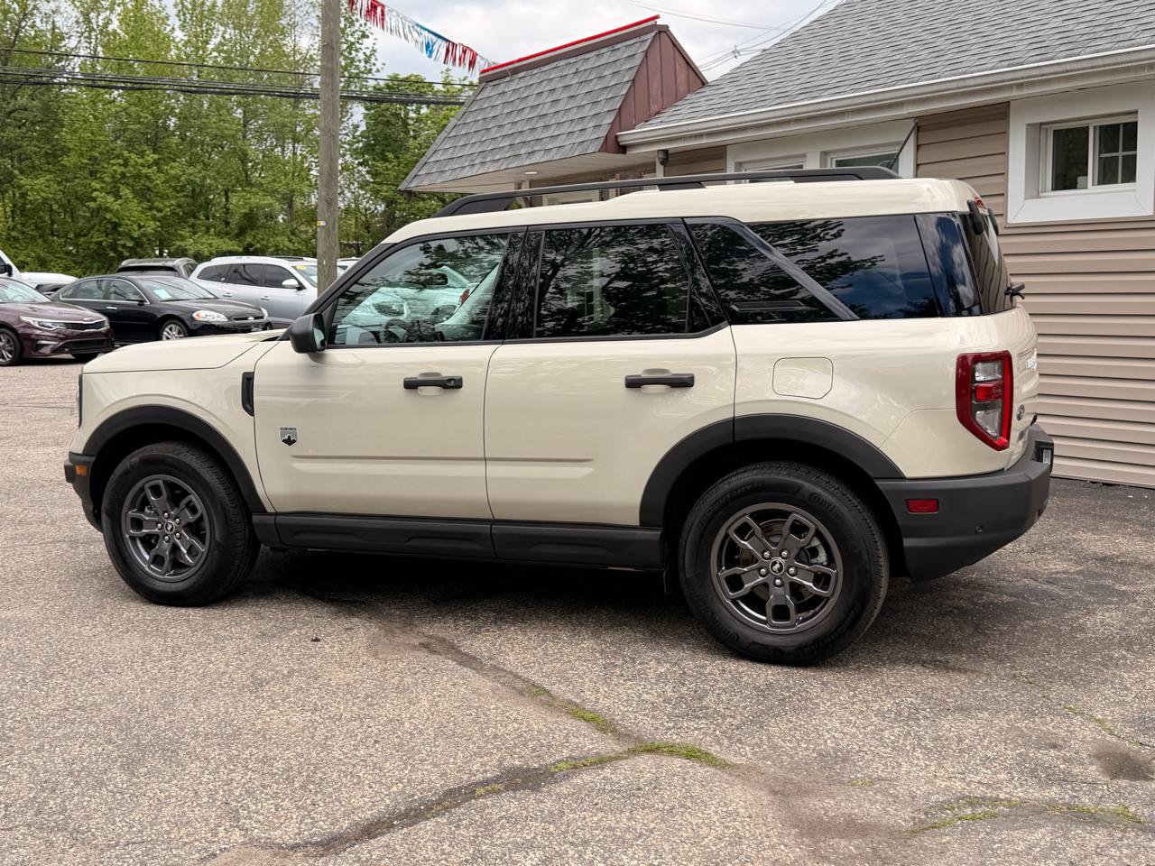 Used 2024 Ford Bronco Sport Big Bend w/ Convenience Package AWD/4WD image 4