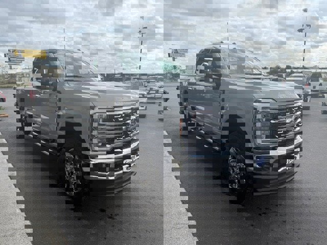 New 2026 Ford F350 Lariat w/ Chrome Package image 5