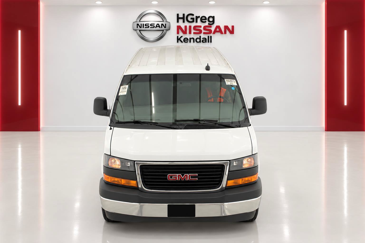 Used 2023 GMC Savana 3500 LS w/ Chrome Appearance Package RWD image 5