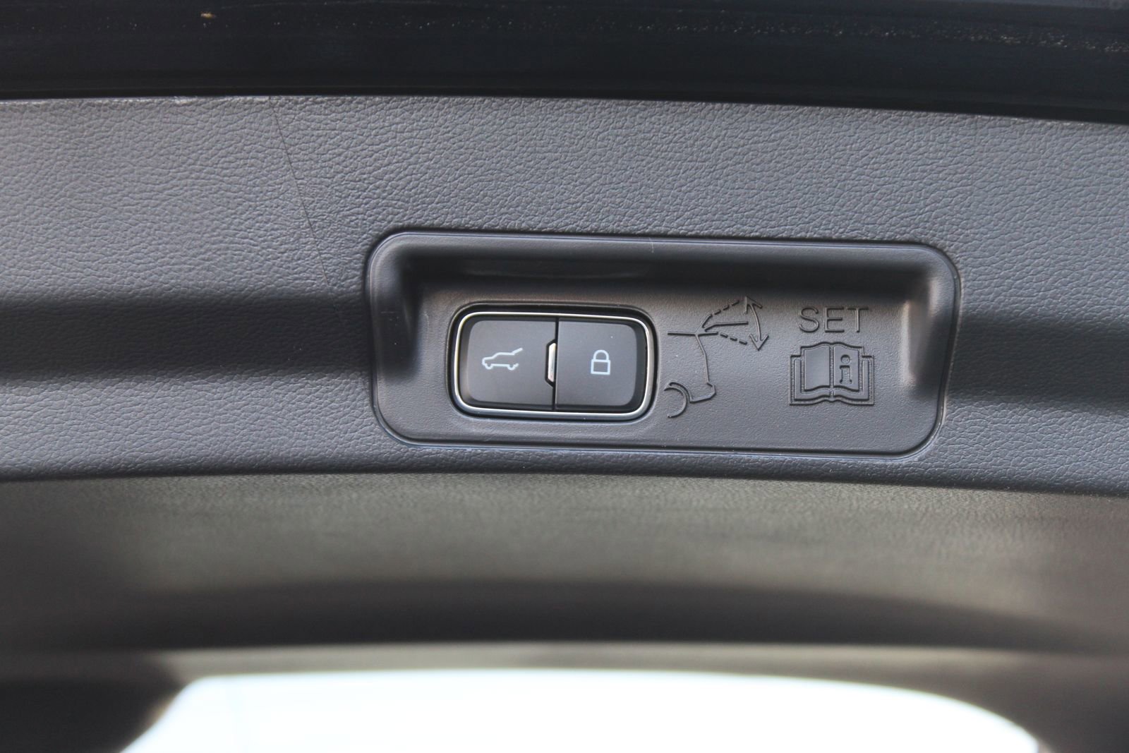 New 2026 Ford Explorer Active image 15