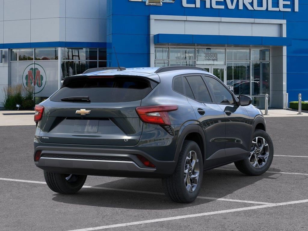 New 2026 Chevrolet Trax LT w/ Driver Confidence Package FWD image 4