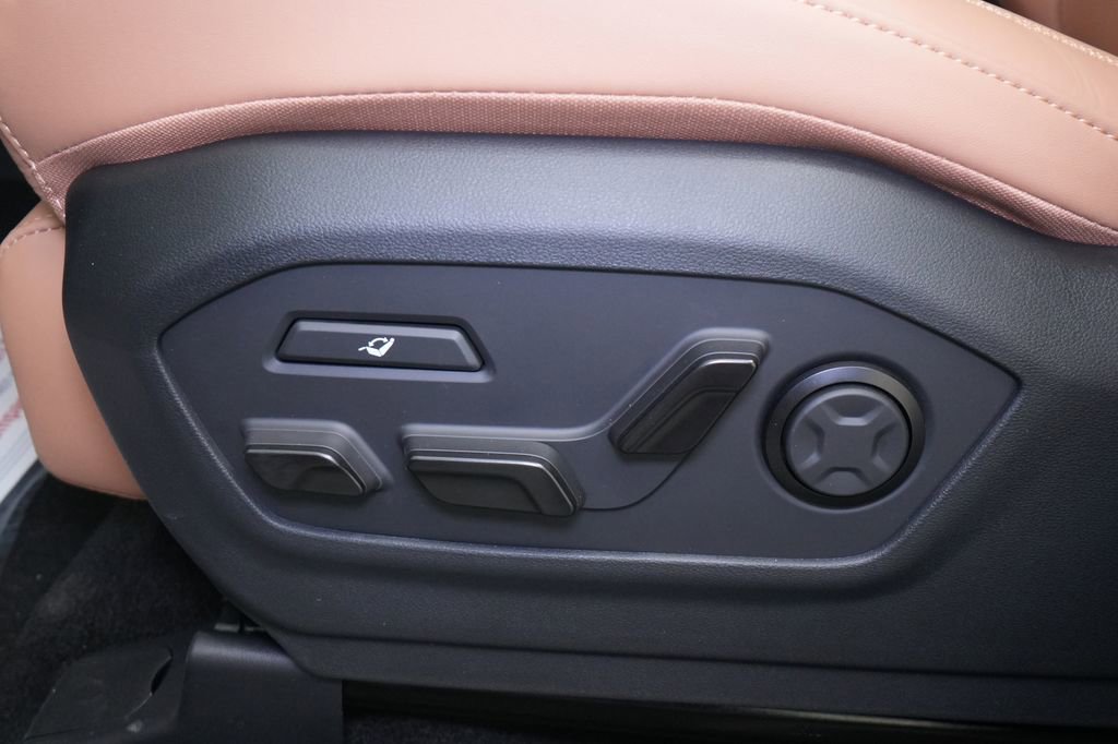 New 2026 Hyundai Santa Fe Calligraphy AWD/4WD image 16