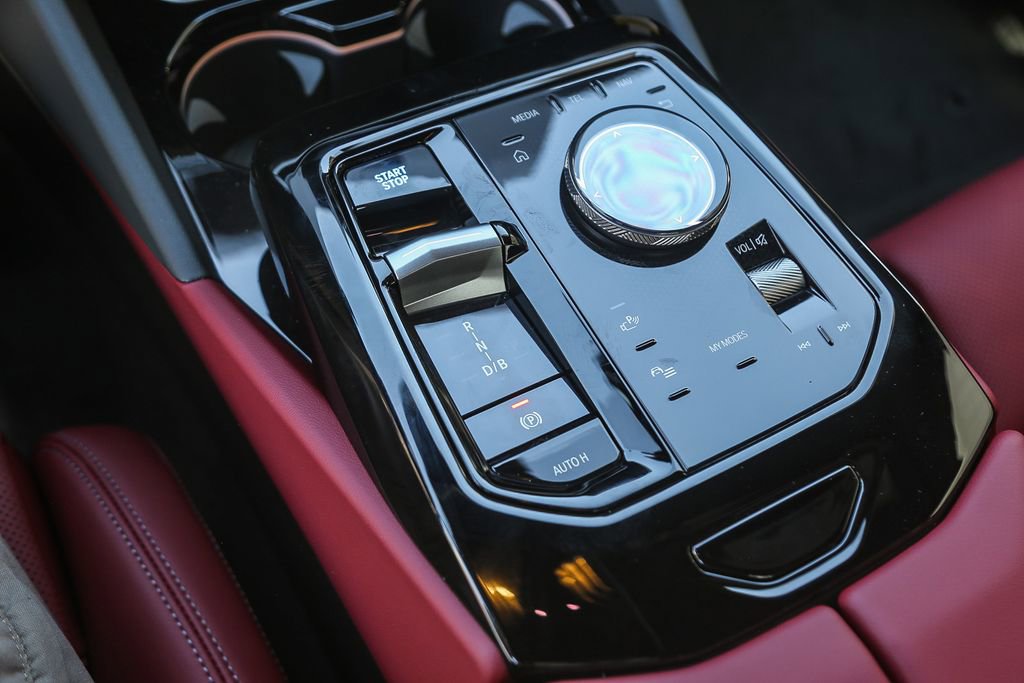 New 2027 BMW i5 eDrive40 RWD image 16
