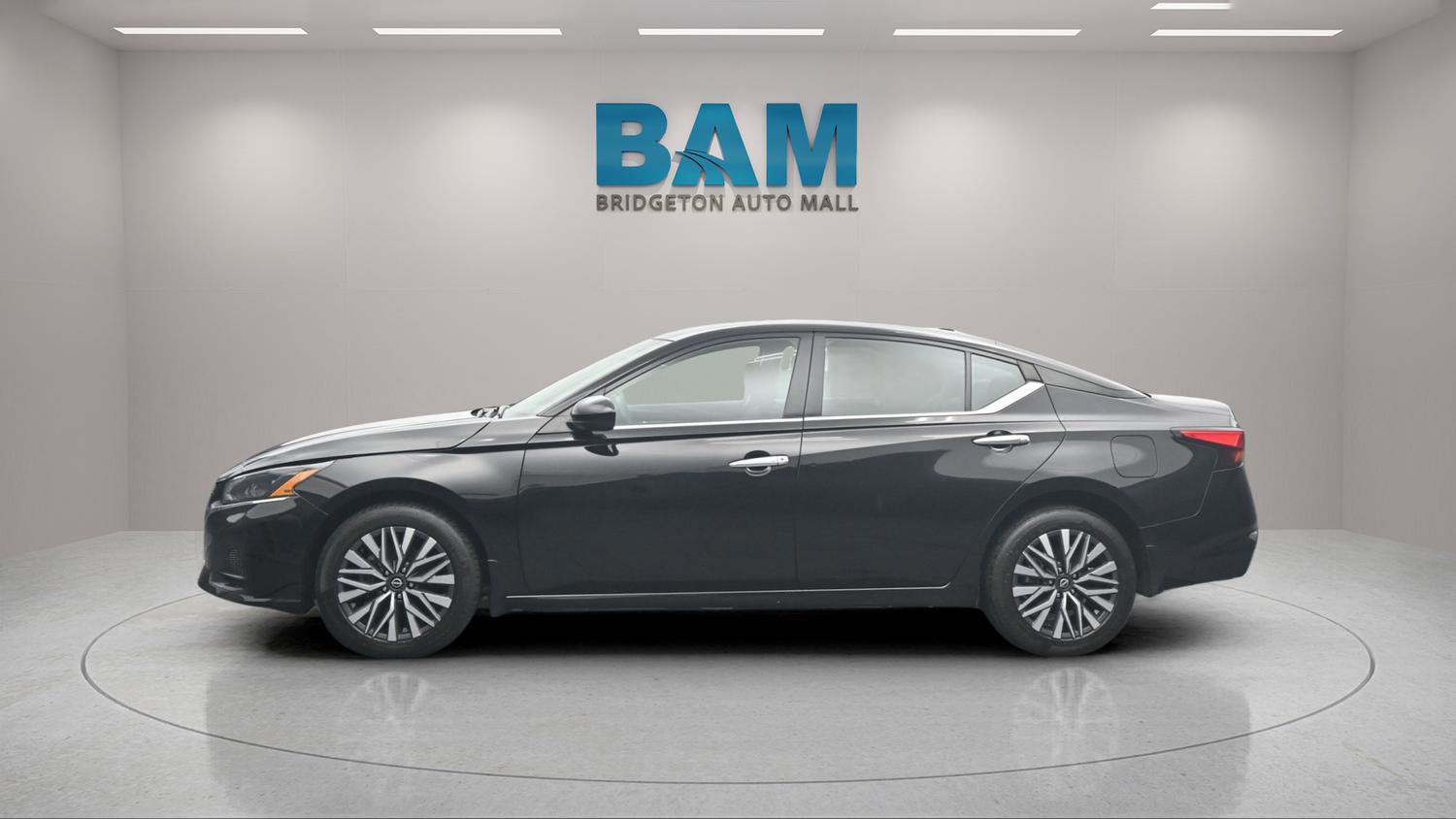 Used 2023 Nissan Altima 2.5 SV AWD/4WD image 6