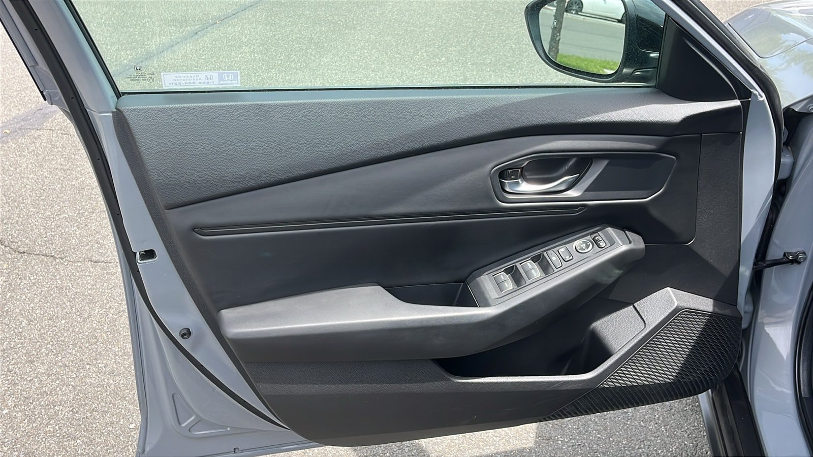 Used 2025 Honda Accord SE image 9