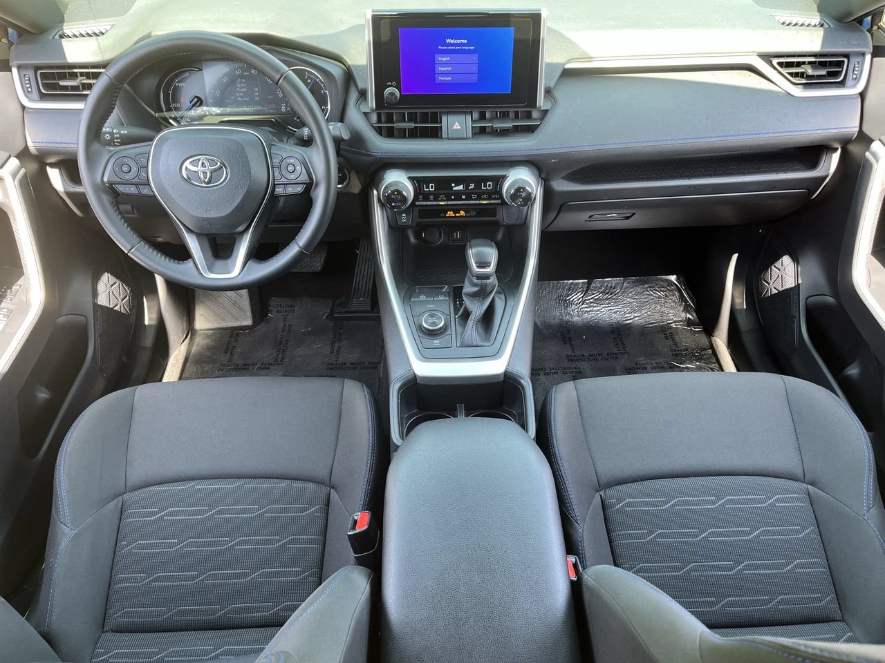 Used 2025 Toyota RAV4 SE AWD/4WD image 9
