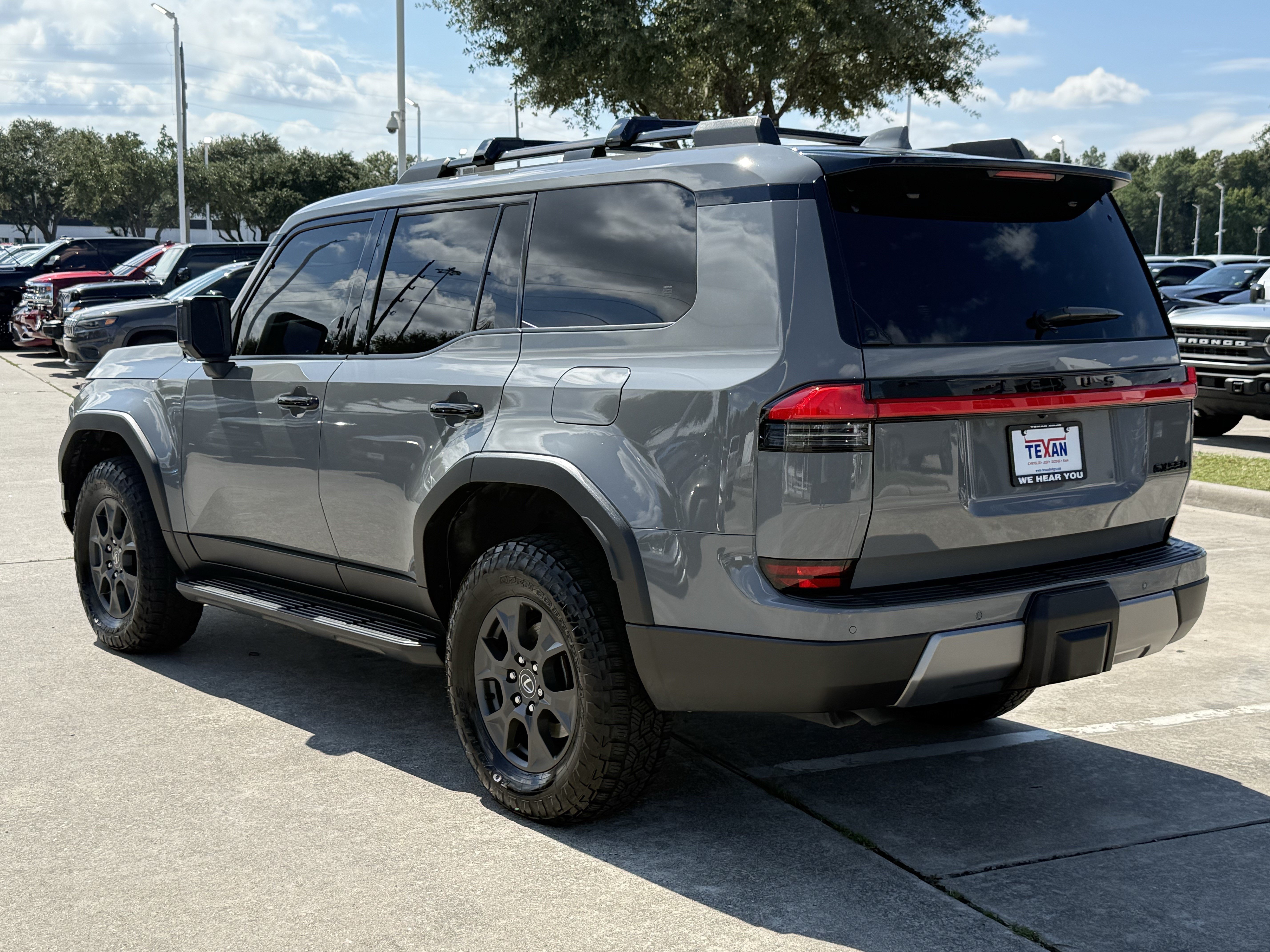 Used 2024 Lexus GX 550 AWD/4WD image 7