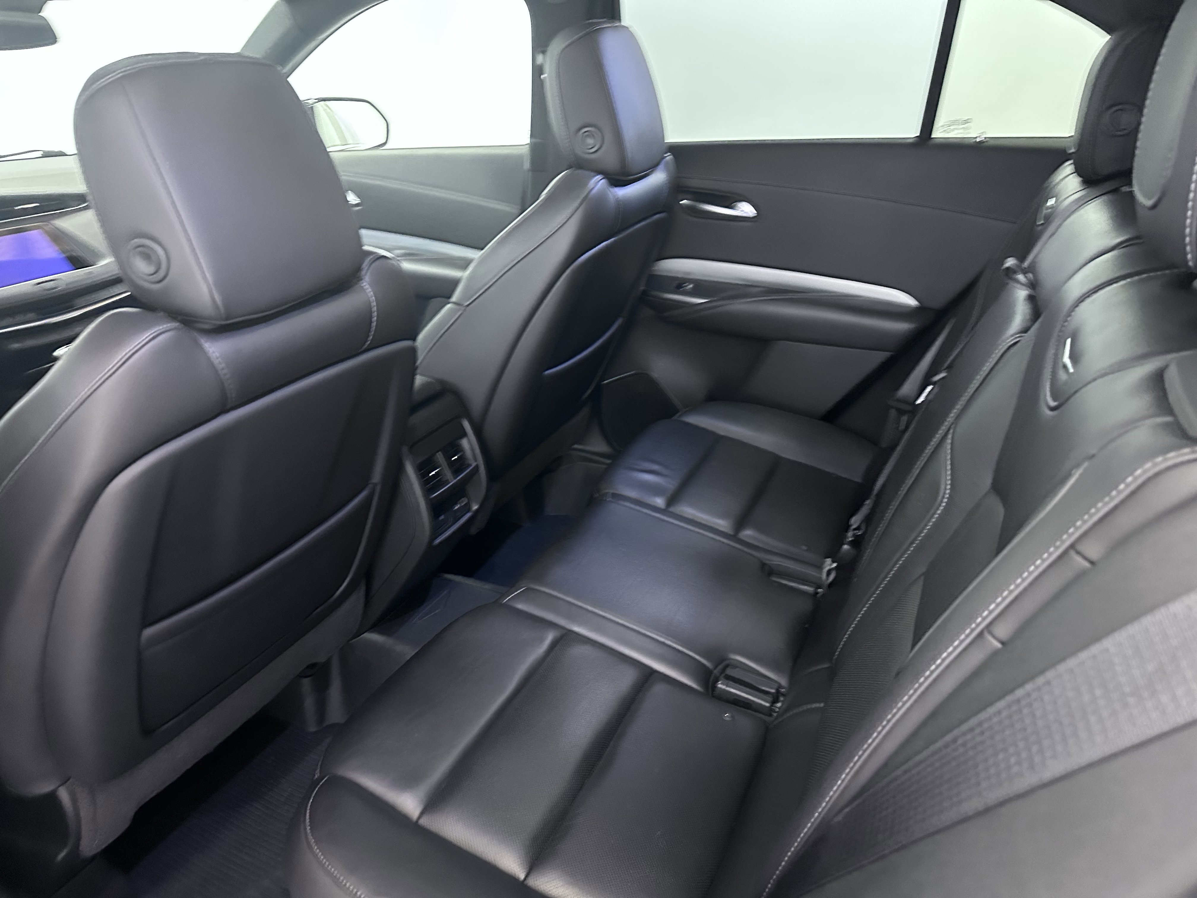 Used 2019 Cadillac XT4 Premium Luxury image 25