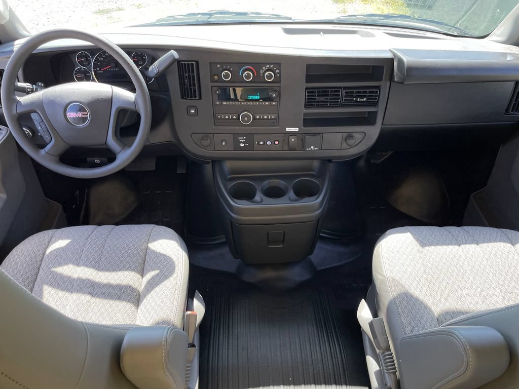 New 2025 GMC Savana 3500 w/ Power Convenience Package RWD image 31