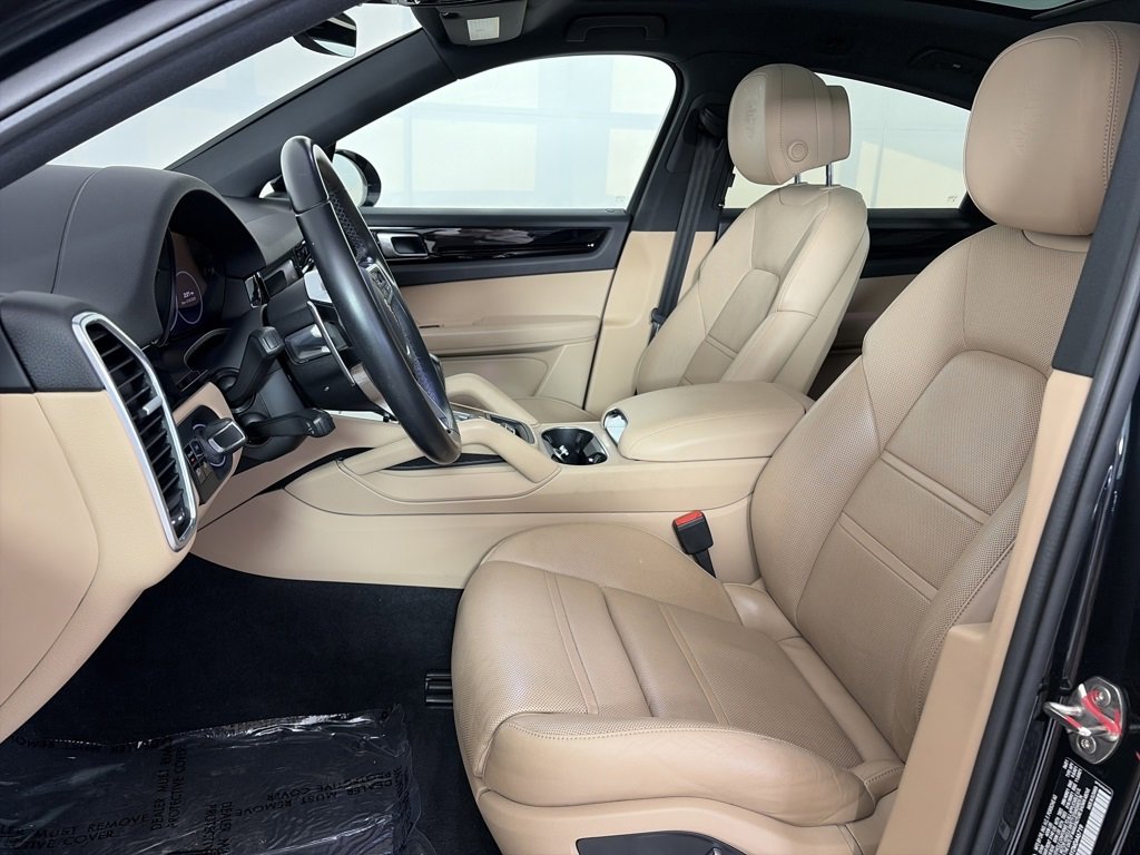 Used 2021 Porsche Cayenne S image 11