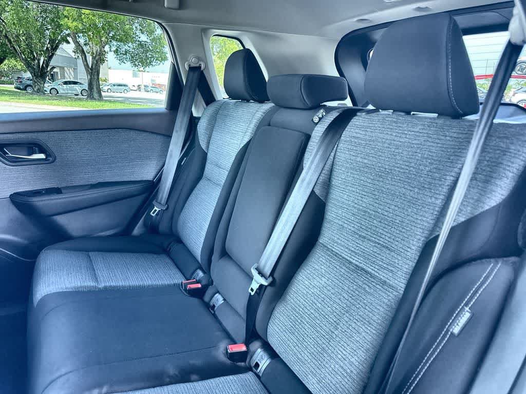 Used 2023 Nissan Rogue SV FWD image 22