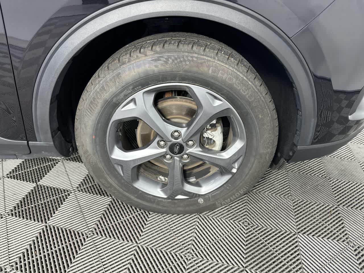 Used 2025 Ford Escape ST-Line FWD image 16