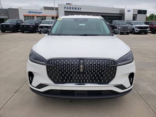 New 2026 Lincoln Aviator AWD image 10