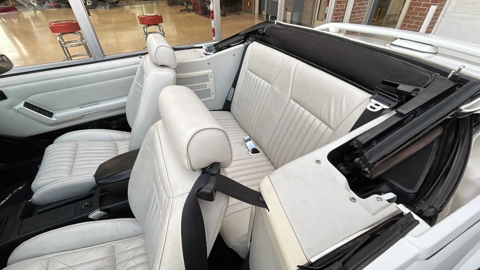 Used 1993 Ford Mustang LX RWD image 18