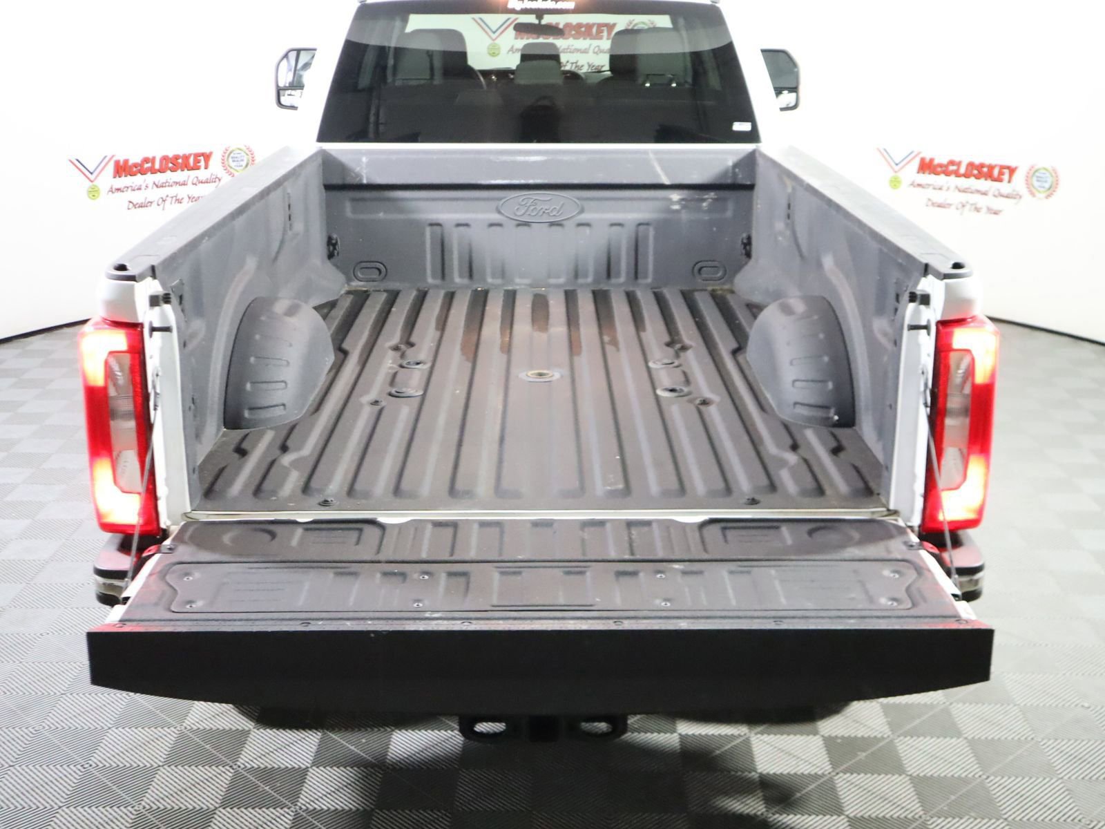 Used 2024 Ford F350 XLT image 9