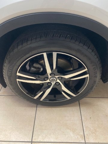 Used 2022 Volvo XC40 T5 R-Design AWD/4WD image 21