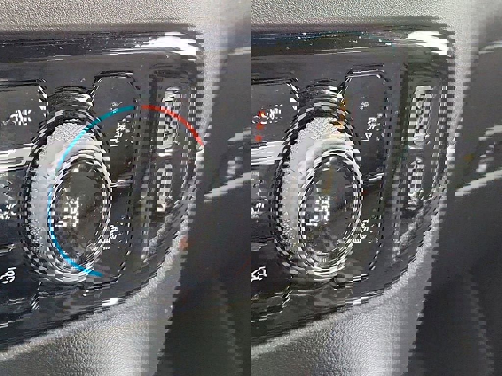 Used 2023 Chevrolet Silverado 1500 LT w/ Protection Package image 29