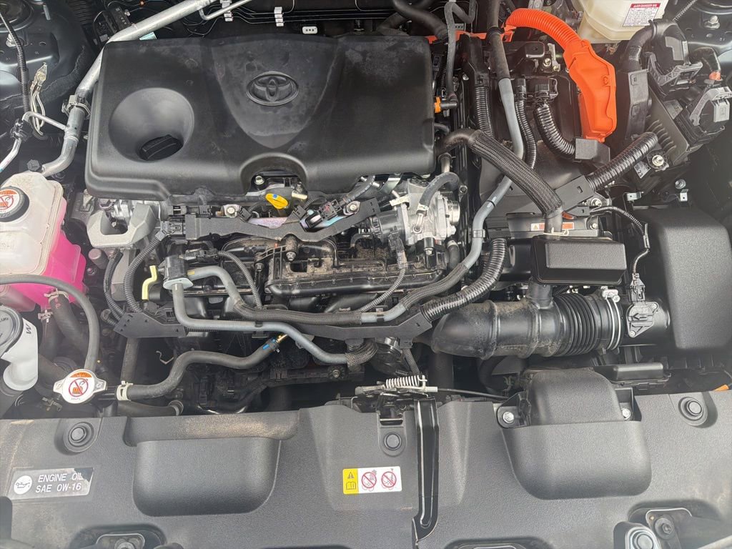 Used 2024 Toyota Venza LE AWD/4WD image 31