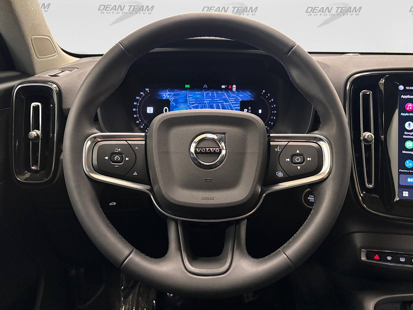 Used 2023 Volvo XC40 B5 Plus w/ Driver Assist Package AWD/4WD image 39