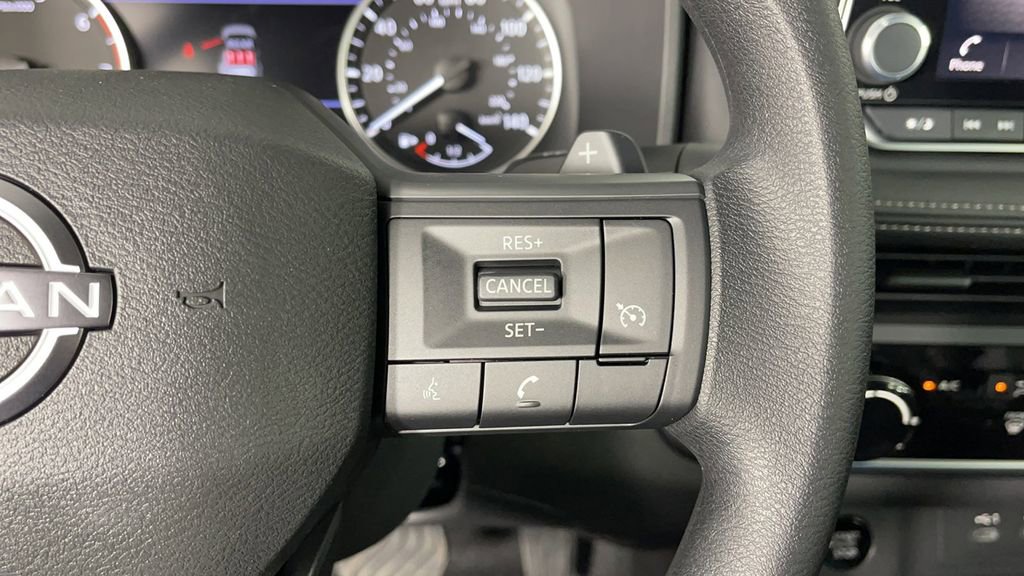 New 2025 Nissan Rogue S image 24