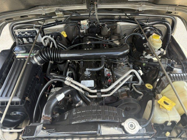 Used 2004 Jeep Wrangler Sahara AWD/4WD image 8