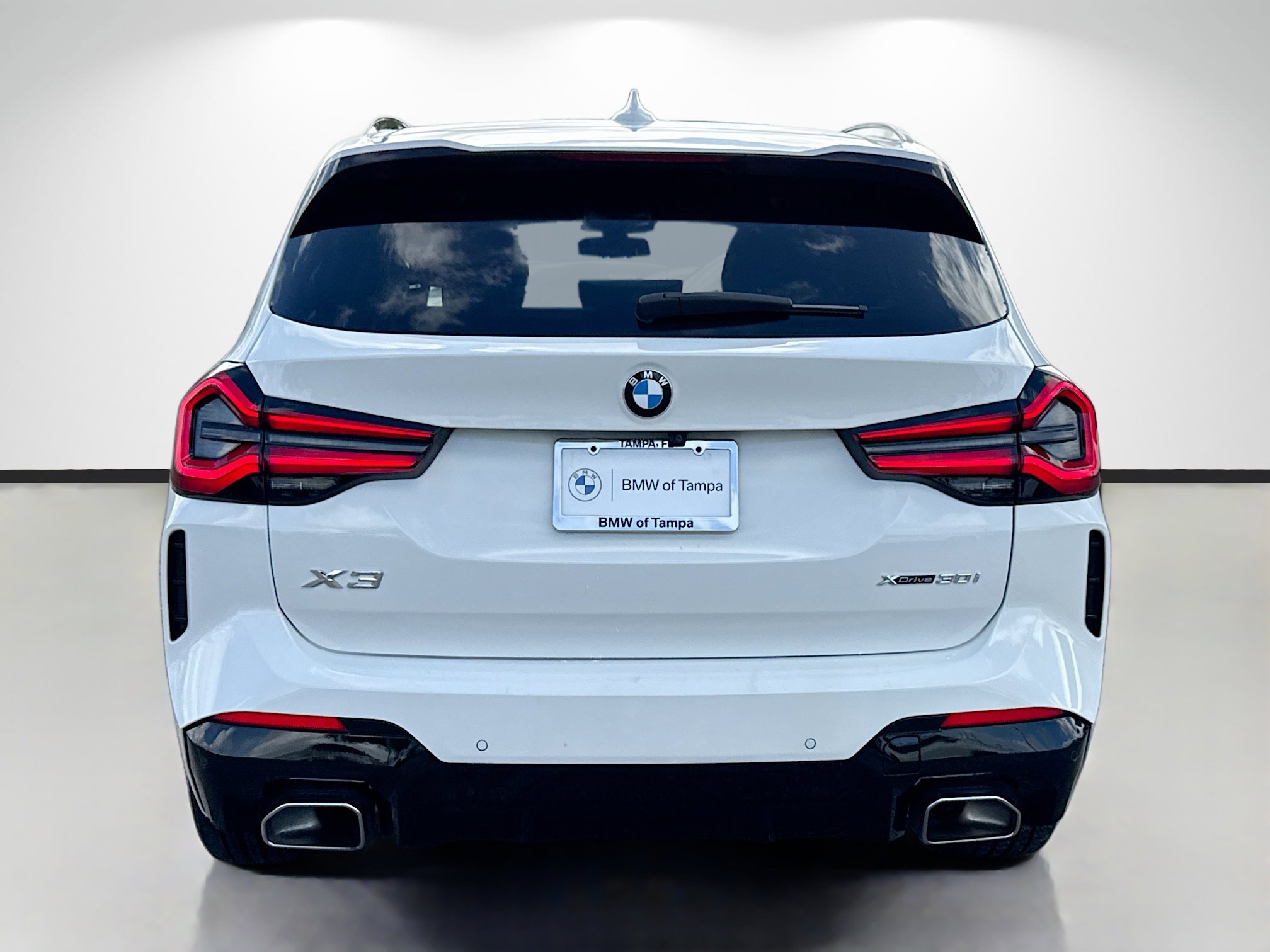 Used 2023 BMW X3 xDrive30i w/ M Sport Package image 4