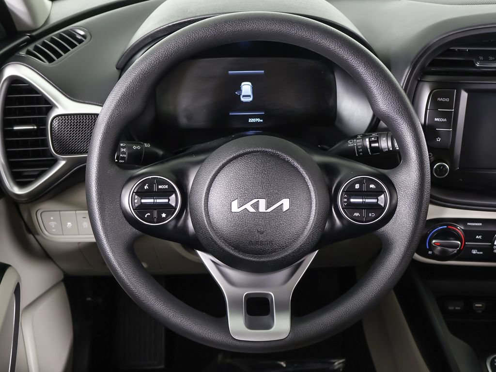 Certified 2023 Kia Soul LX w/ LX Technology Package FWD image 36